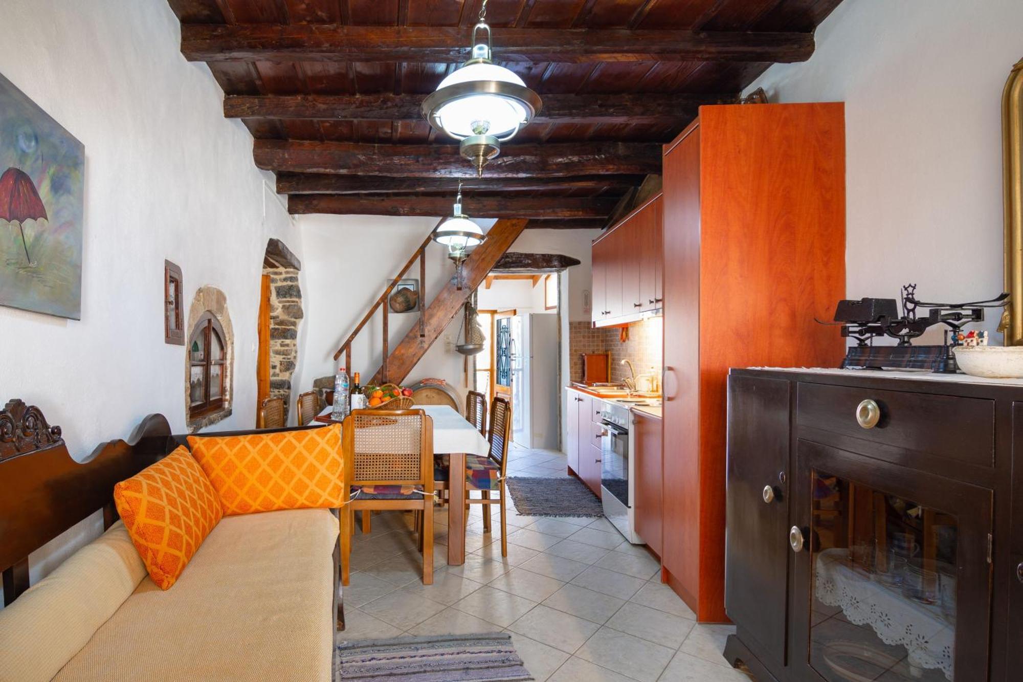 Olive Valley Traditional House * Limnai