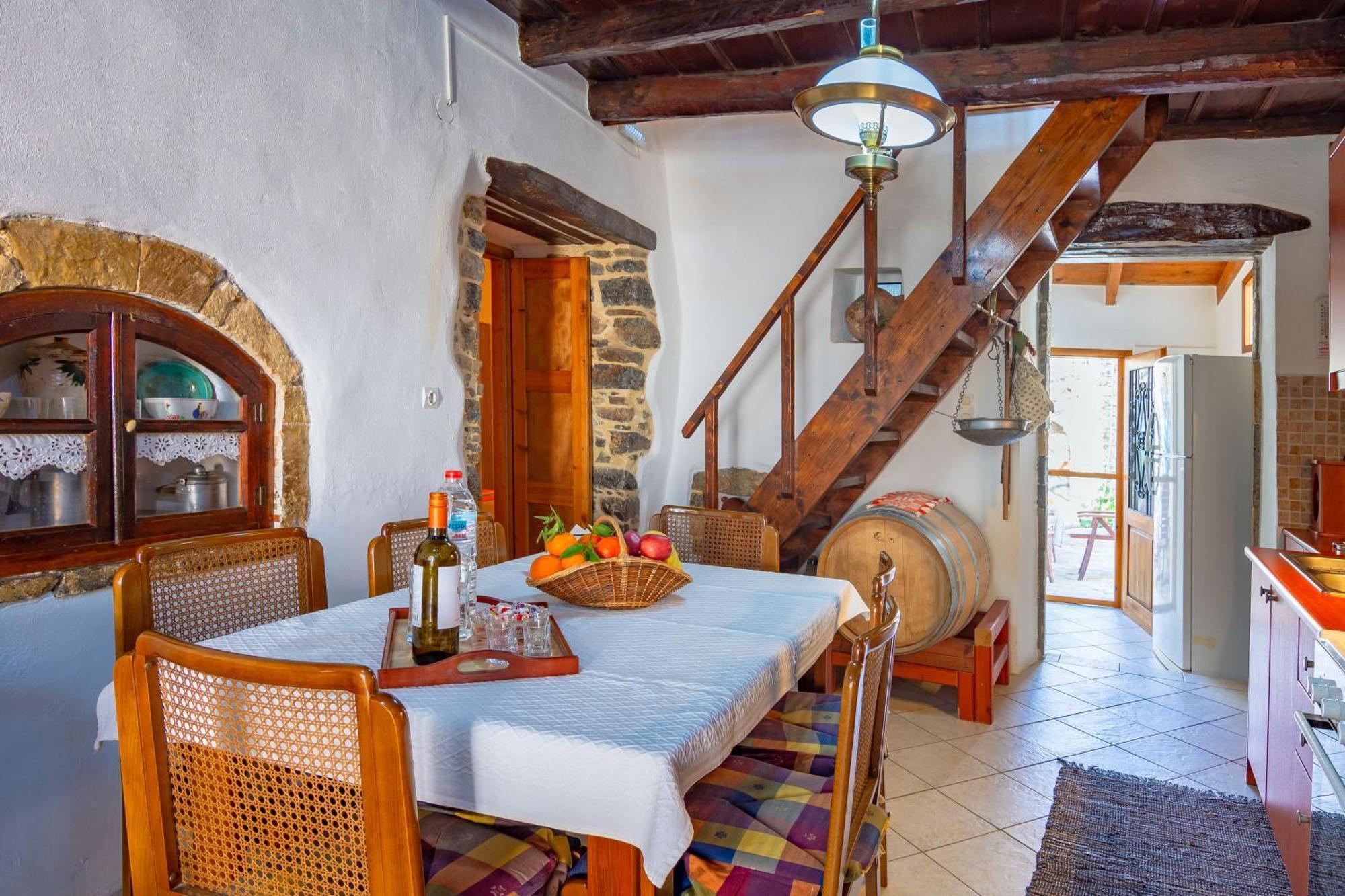 Olive Valley Traditional House Limnai